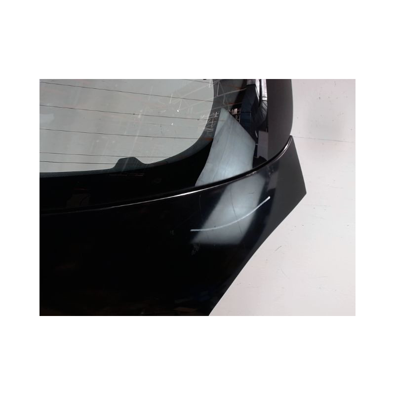 HAYON PEUGEOT 208