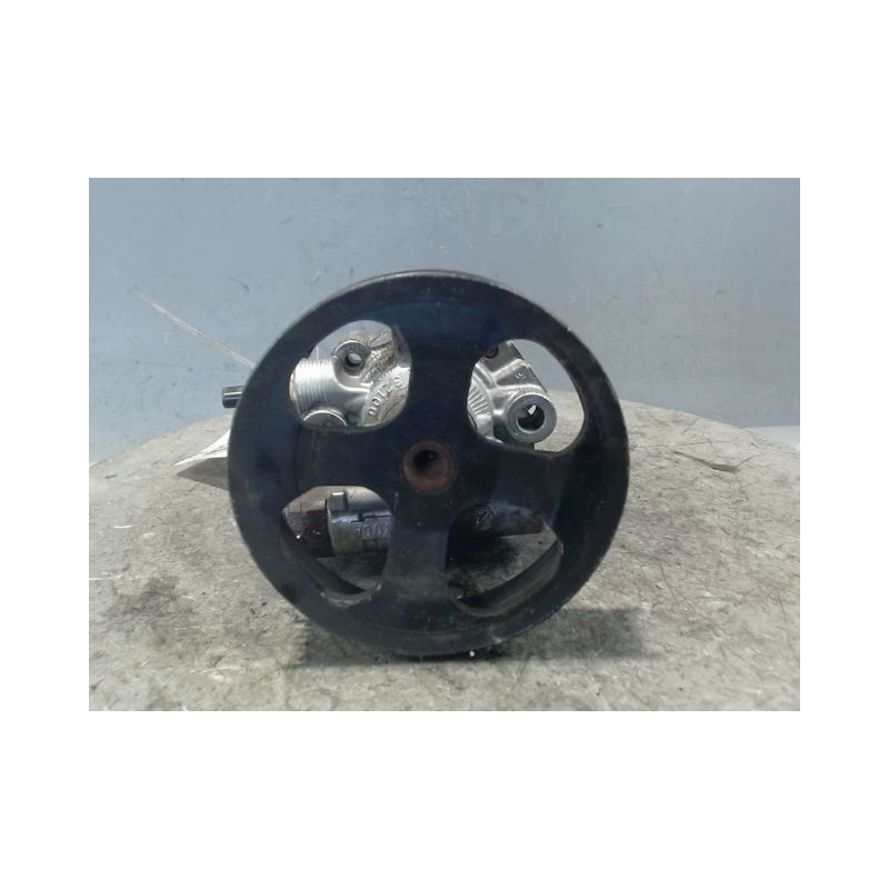 POMPE DIRECTION ASSISTEE TOYOTA COROLLA VERSO 2004-2007