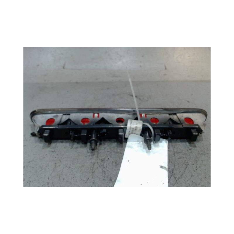 FEUX STOP SUPPLEMENTAIRE PEUGEOT 206