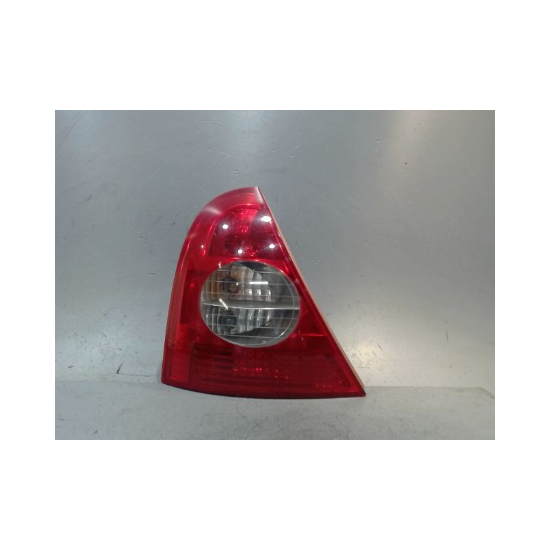 FEU ARRIERE GAUCHE  RENAULT CLIO
