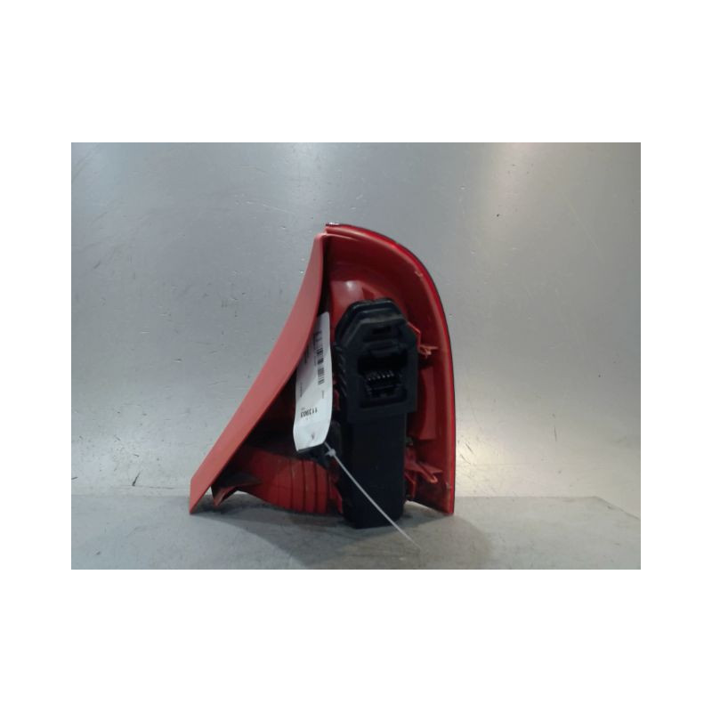 FEU ARRIERE GAUCHE  RENAULT CLIO