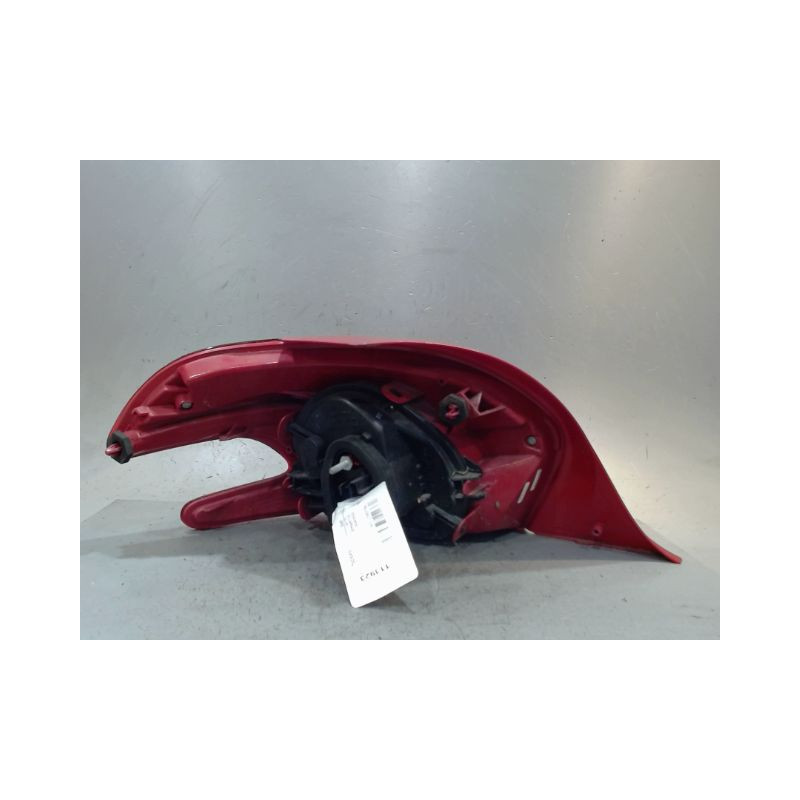 FEU ARRIERE DROIT PEUGEOT 208