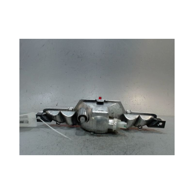 FEU BROUILLARD CENTRAL ARRIERE PEUGEOT 208