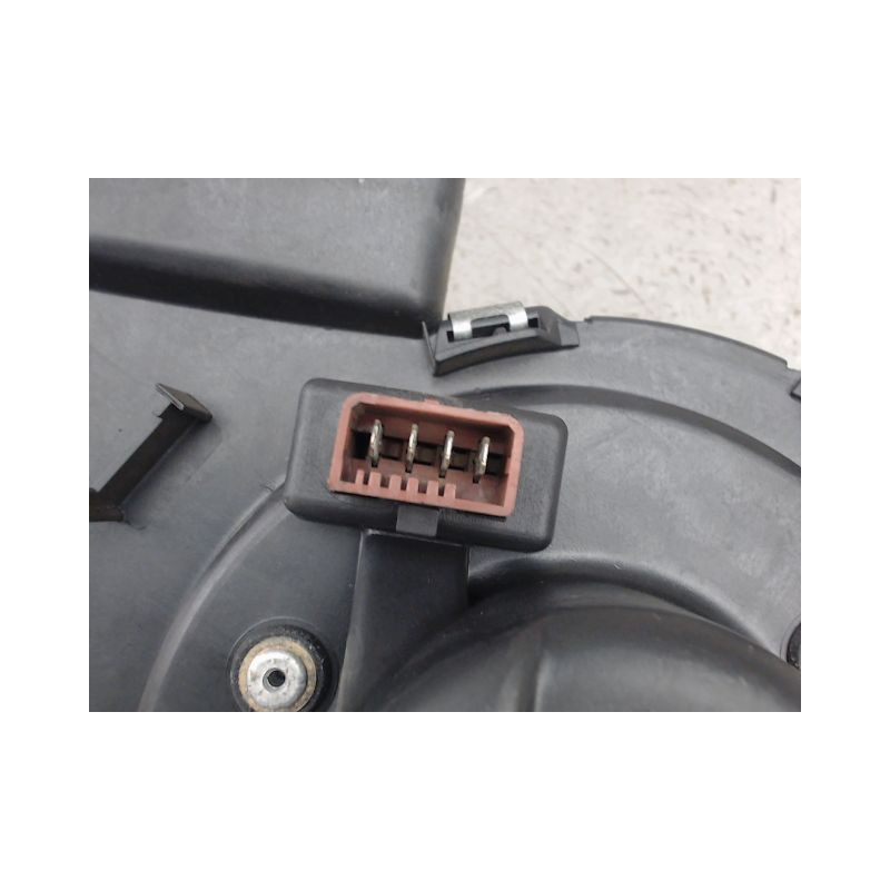 MOTEUR VENTILATEUR CHAUFFAGE CITROEN SAXO
