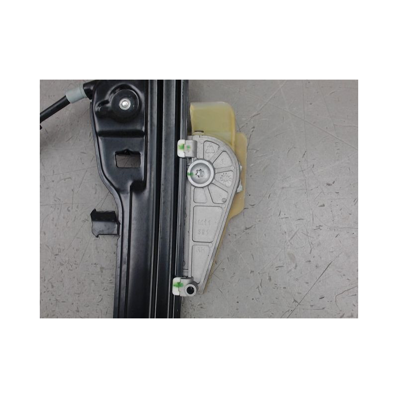 MECANISME LEVE-GLACE AVANT DROIT ALFA ROMEO MITO