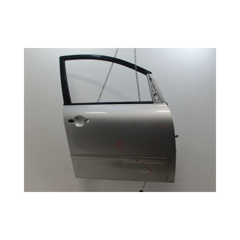 PORTE AVANT DROIT TOYOTA AVENSIS VERSO 01-03