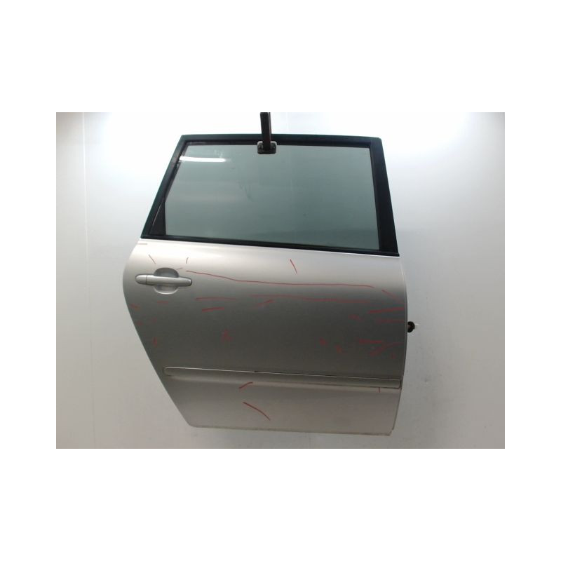 PORTE ARRIERE DROIT TOYOTA AVENSIS VERSO 01-03