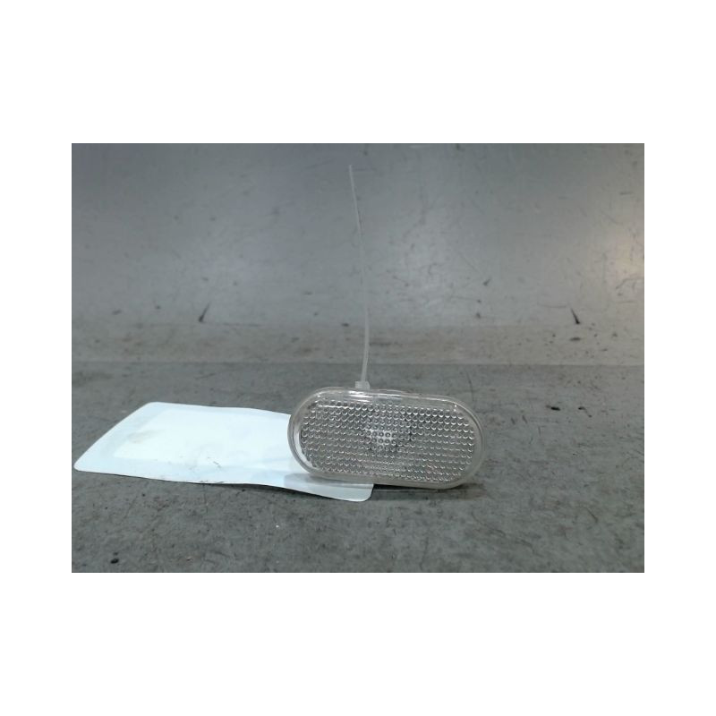 REPETITEUR AILE DROIT RENAULT TWINGO