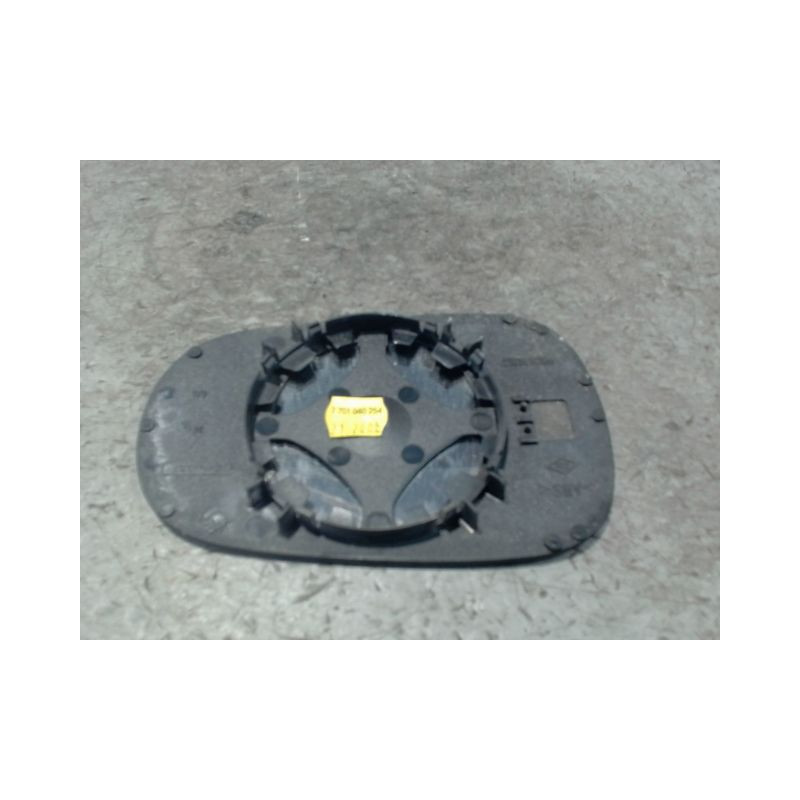GLACE RETROVISEUR EXT D RENAULT CLIO II PH.1 98-2001