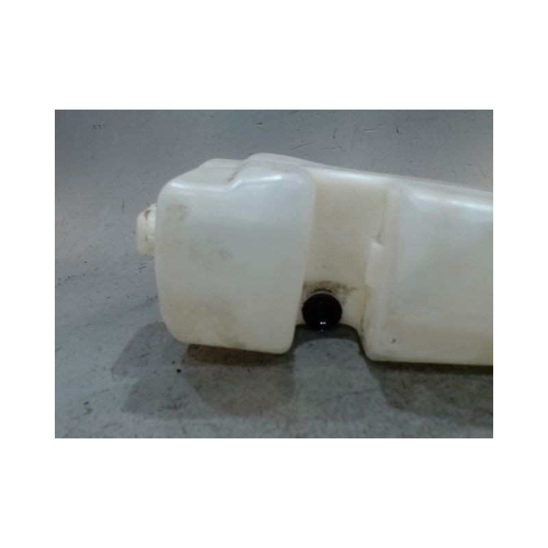 RESERVOIR LAVE-GLACE AVANT DACIA DUSTER