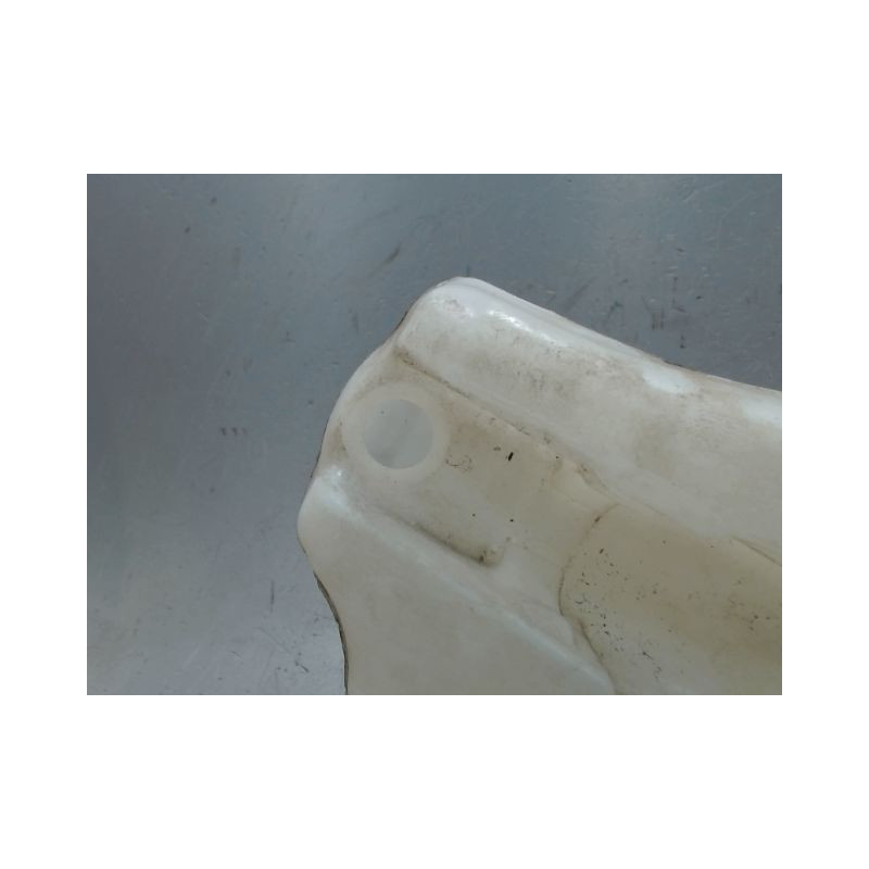 RESERVOIR LAVE-GLACE AVANT CITROEN C3