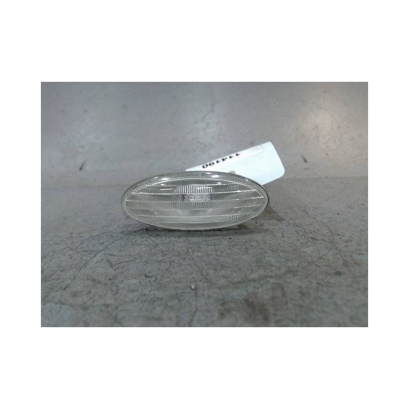 REPETITEUR AILE GAUCHE NISSAN MICRA