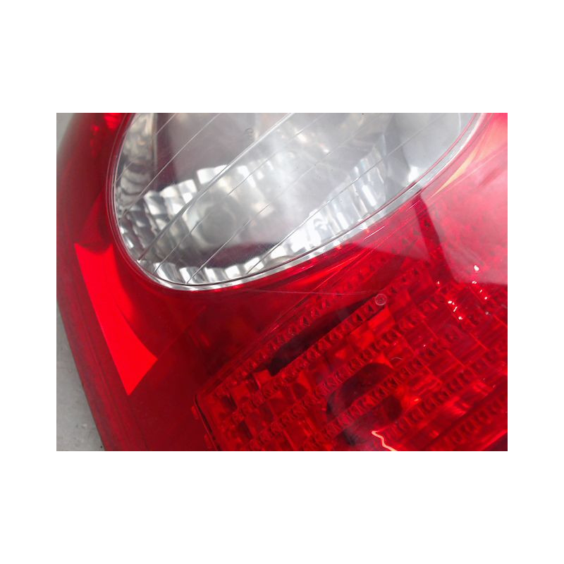 FEU ARRIERE GAUCHE  RENAULT CLIO