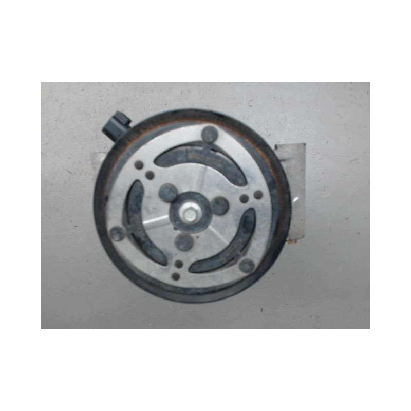 COMPRESSEUR AIR CONDITIONNE FORD FIESTA