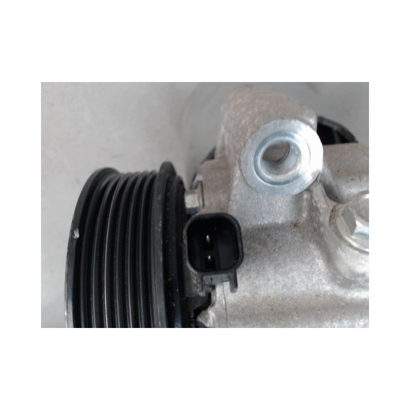COMPRESSEUR AIR CONDITIONNE FORD FIESTA