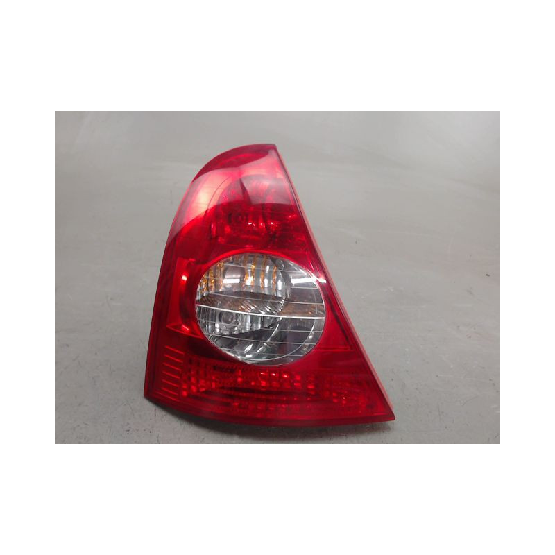 FEU ARRIERE GAUCHE  RENAULT CLIO