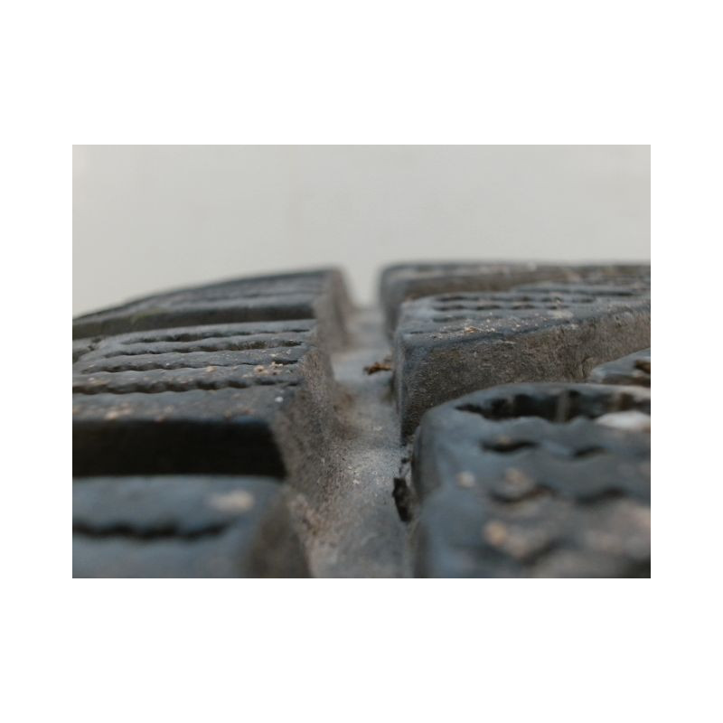 Paire de pneus BRIDGESTONE BLIZZAK 215 70 15 109 R