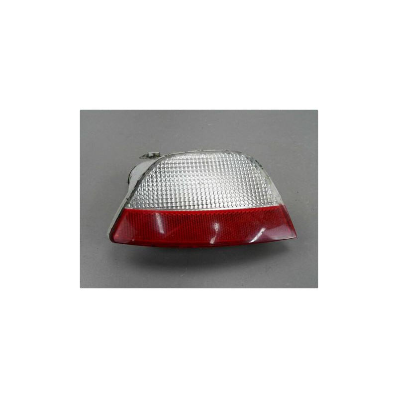 FEU DE PARE-CHOC ARRIERE DROIT FORD FOCUS 98-04