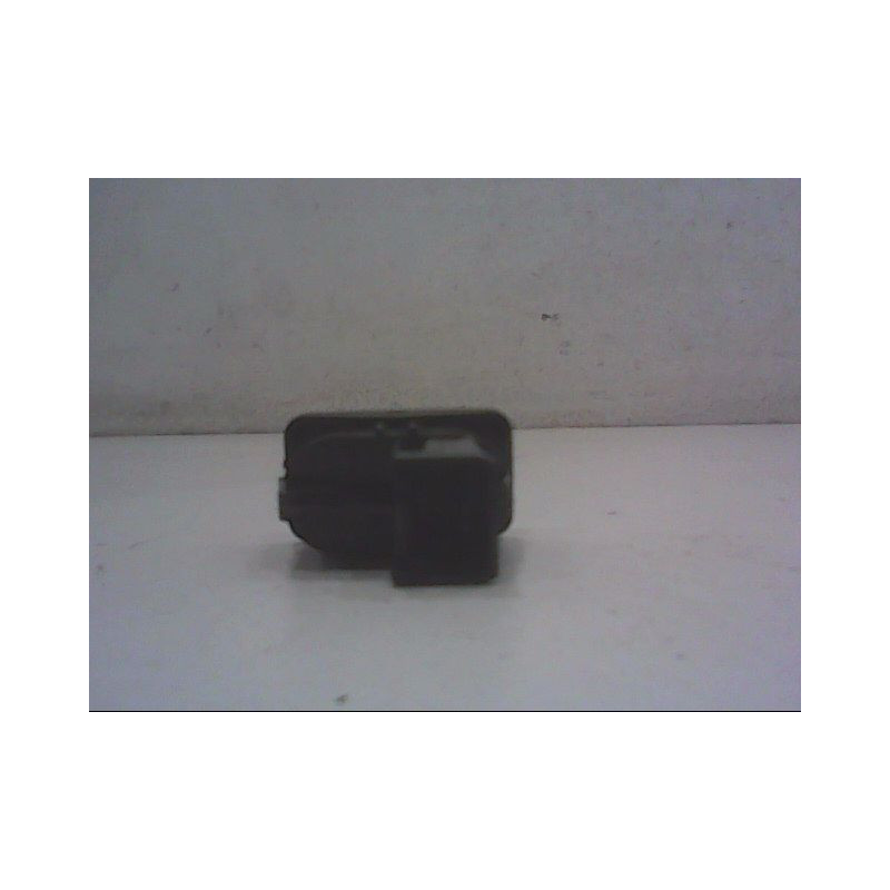COMMANDE LEVE-GLACE PORTE AVD FORD MONDEO