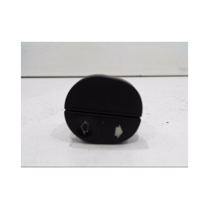 COMMANDE LEVE-GLACE PORTE AVD FORD FIESTA