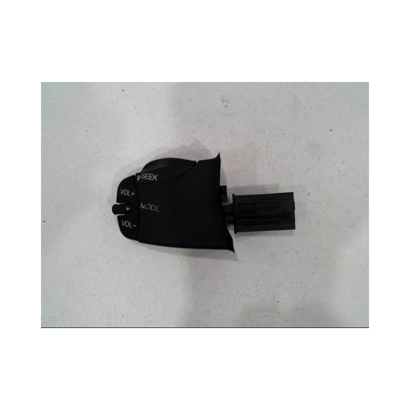 COMMANDE AUTORADIO FORD FIESTA