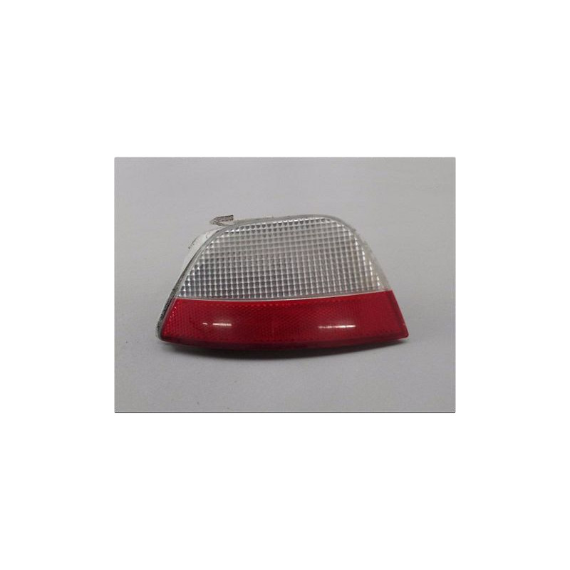 FEU DE PARE-CHOC ARRIERE DROIT FORD FOCUS 98-04