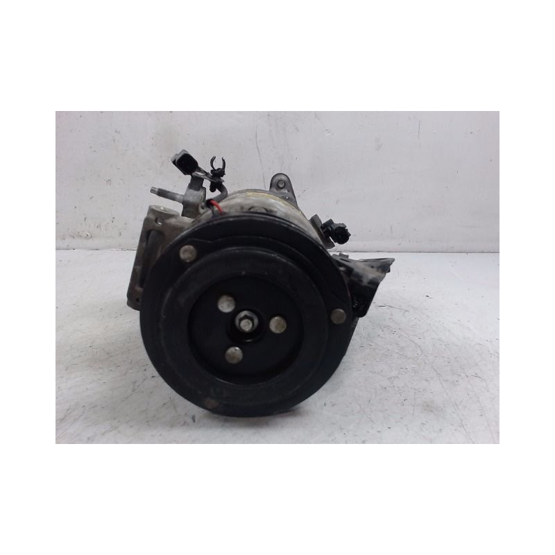 COMPRESSEUR AIR CONDITIONNE FORD FIESTA 2010-