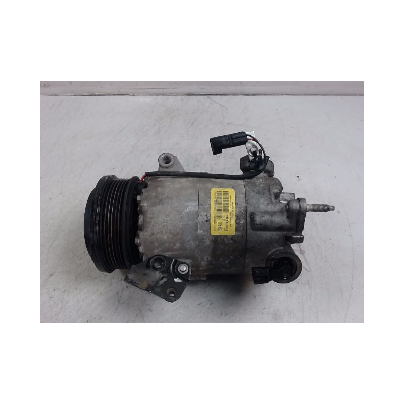 COMPRESSEUR AIR CONDITIONNE FORD FIESTA 2010-