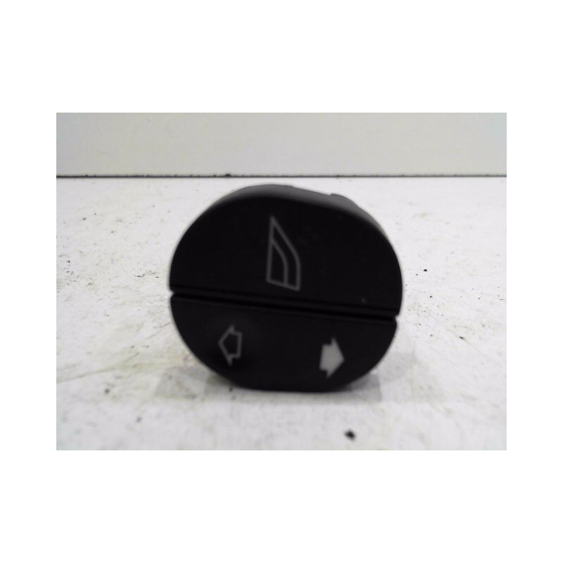 COMMANDE LEVE-GLACE PORTE AVD FORD FIESTA