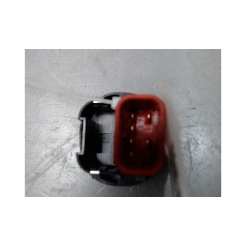 COMMANDE LEVE-GLACE PORTE AVD FORD FIESTA