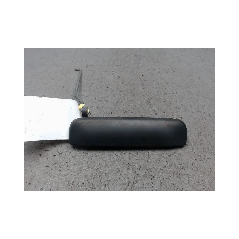POIGNEE EXTERIEURE PORTE AVANT DROIT NISSAN KING-CAB