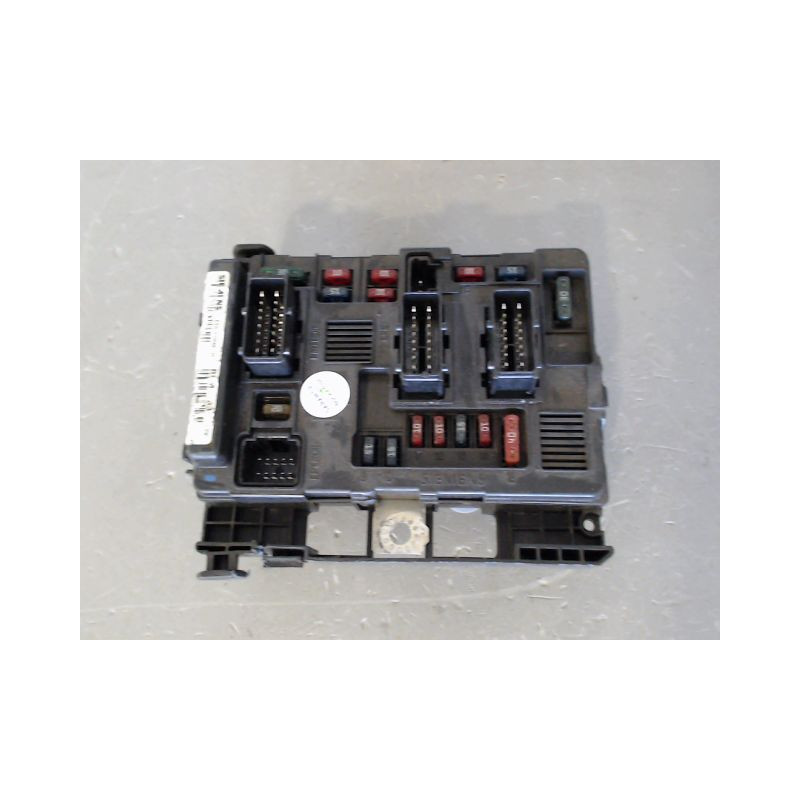BOITE A FUSIBLES CITROEN XSARA PICASSO