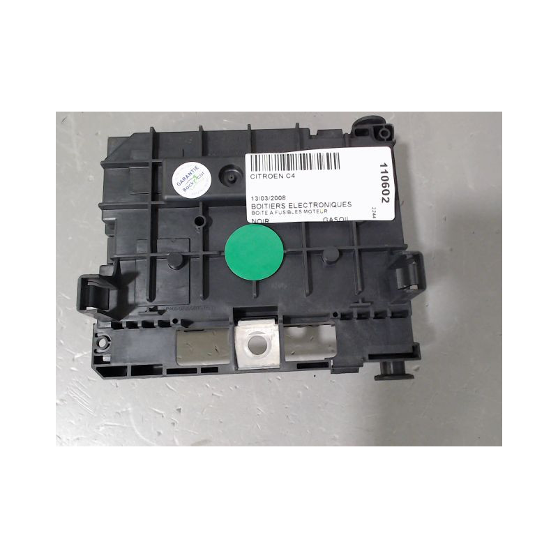 BOITE A FUSIBLES CITROEN C4