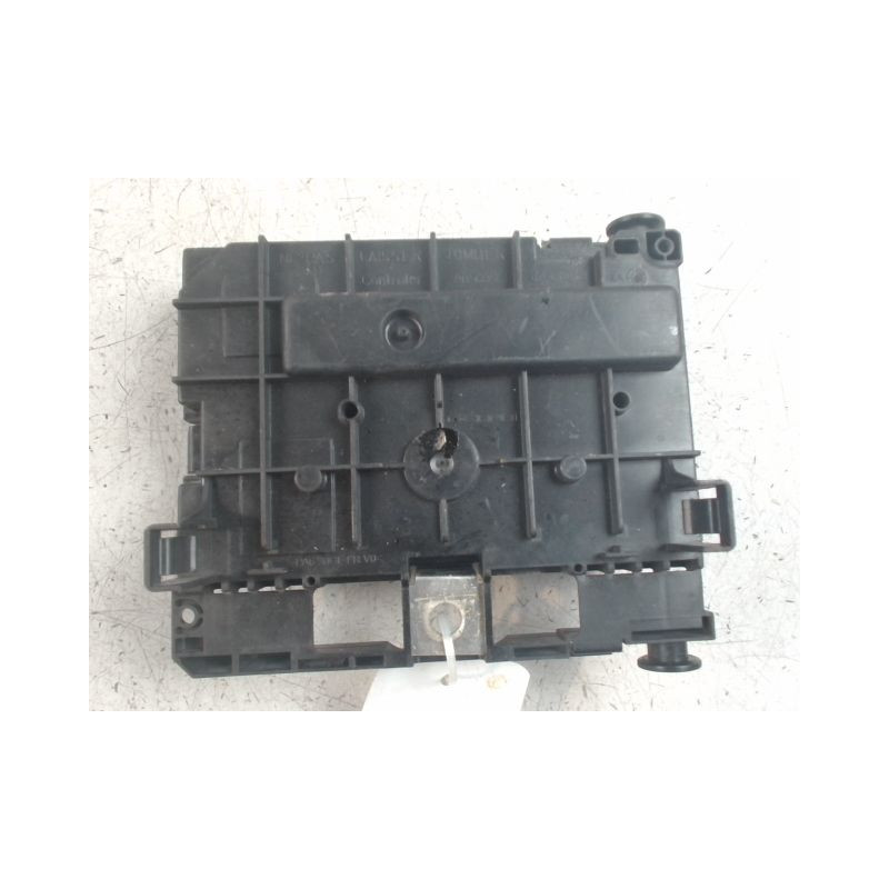 BOITE A FUSIBLES CITROEN C8