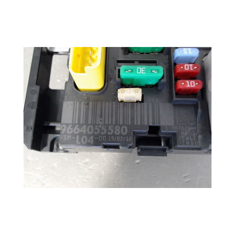 BOITE A FUSIBLES CITROEN C2 2005-
