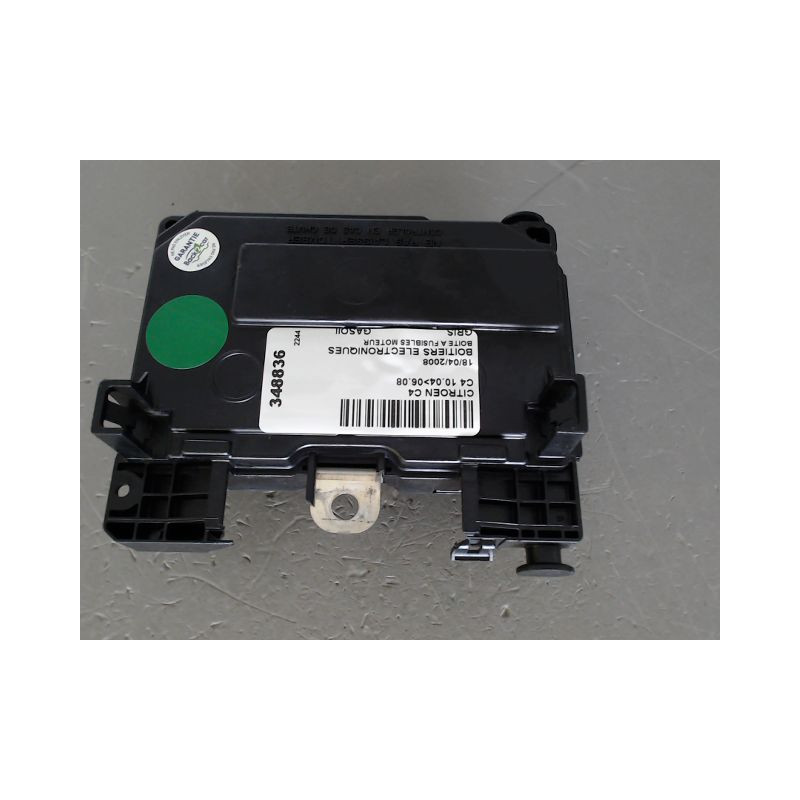 BOITE A FUSIBLES CITROEN C4 04-08