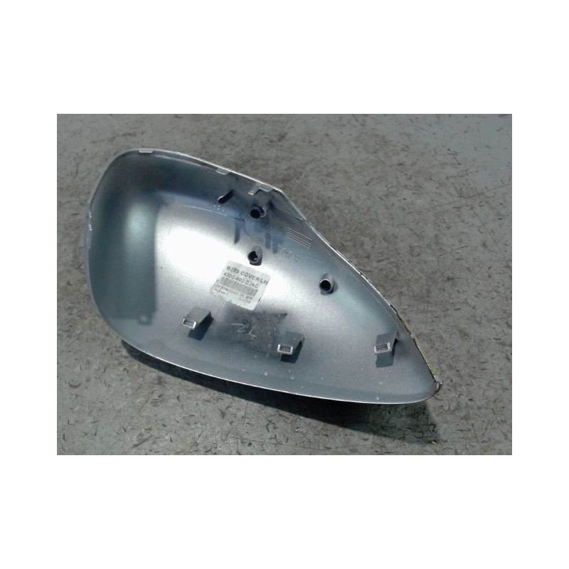 CARENAGE RETROVISEUR EXTERIEUR GAUCHE FORD FIESTA 2010-