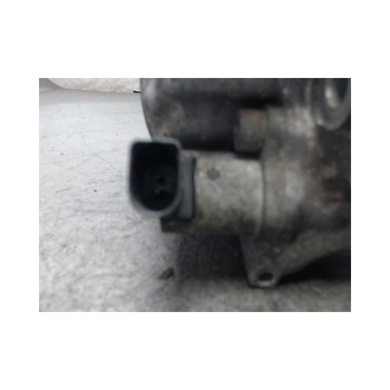 COMPRESSEUR AIR CONDITIONNE VOLKSWAGEN GOLF V 2003-2009