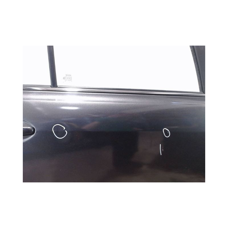 PORTE ARRIERE DROIT TOYOTA AVENSIS