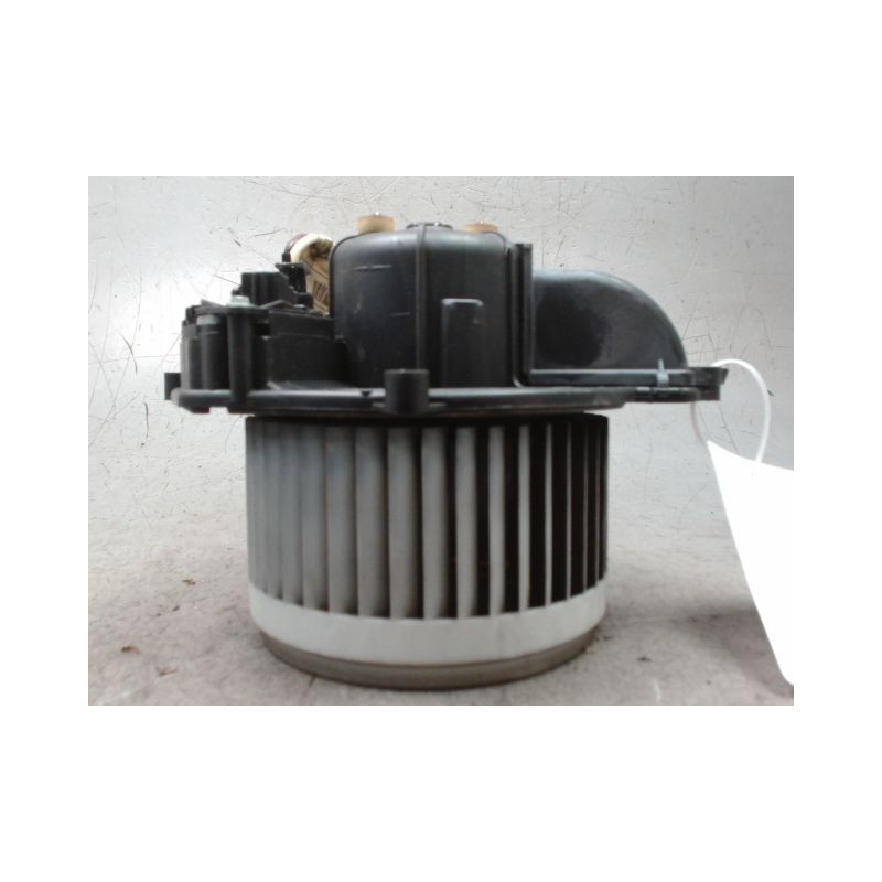 MOTEUR VENTILATEUR CHAUFFAGE PEUGEOT PARTNER