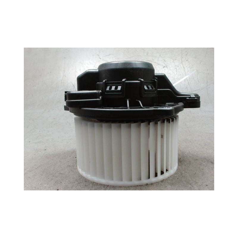MOTEUR VENTILATEUR CHAUFFAGE HYUNDAI KONA