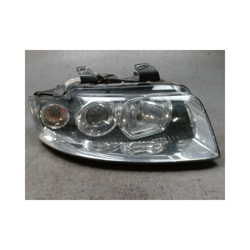 PHARE DROIT AUDI A4 2001-