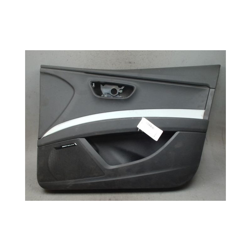 GARNITURE PORTE AVANT DROIT SEAT LEON