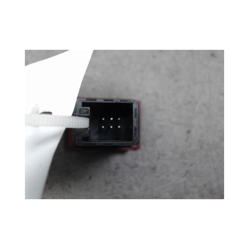 BOUTON DE WARNING AUDI A3 CABRIOLET 2008-