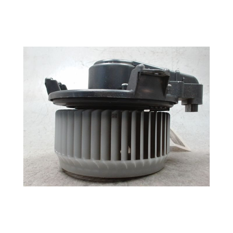 MOTEUR VENTILATEUR CHAUFFAGE TOYOTA AURIS 2010-