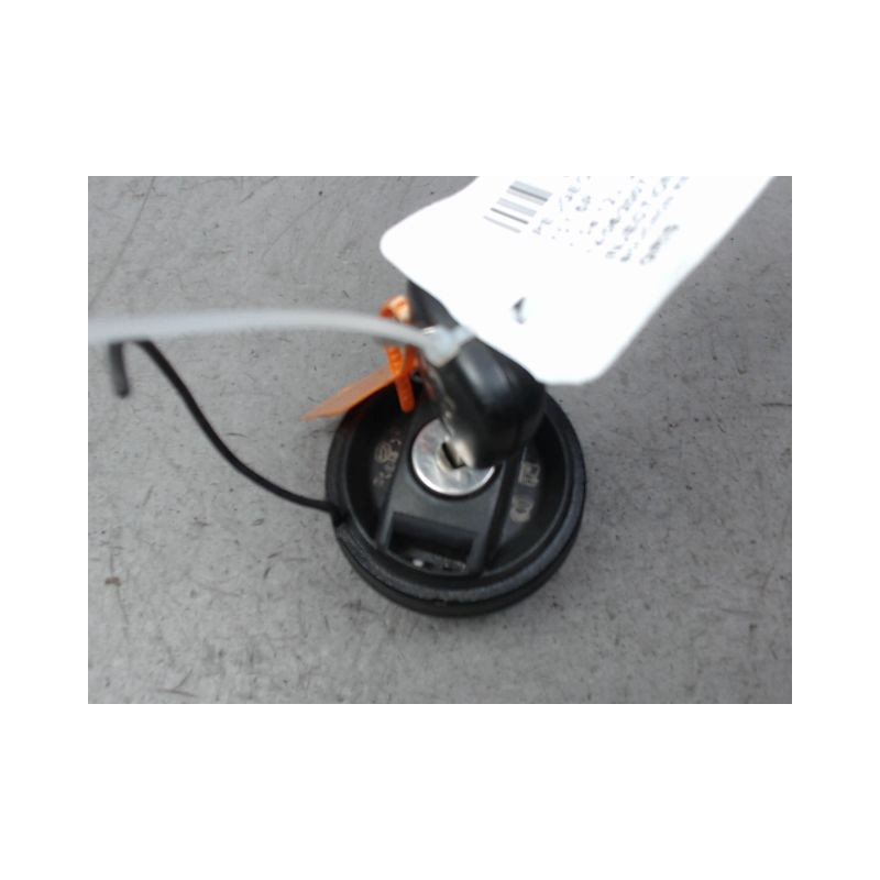 BOUCHON RESERVOIR A CARBURANT PEUGEOT 107 5P