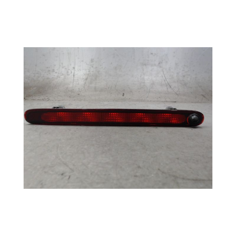 FEUX STOP SUPPLEMENTAIRE SUZUKI SWIFT 3P