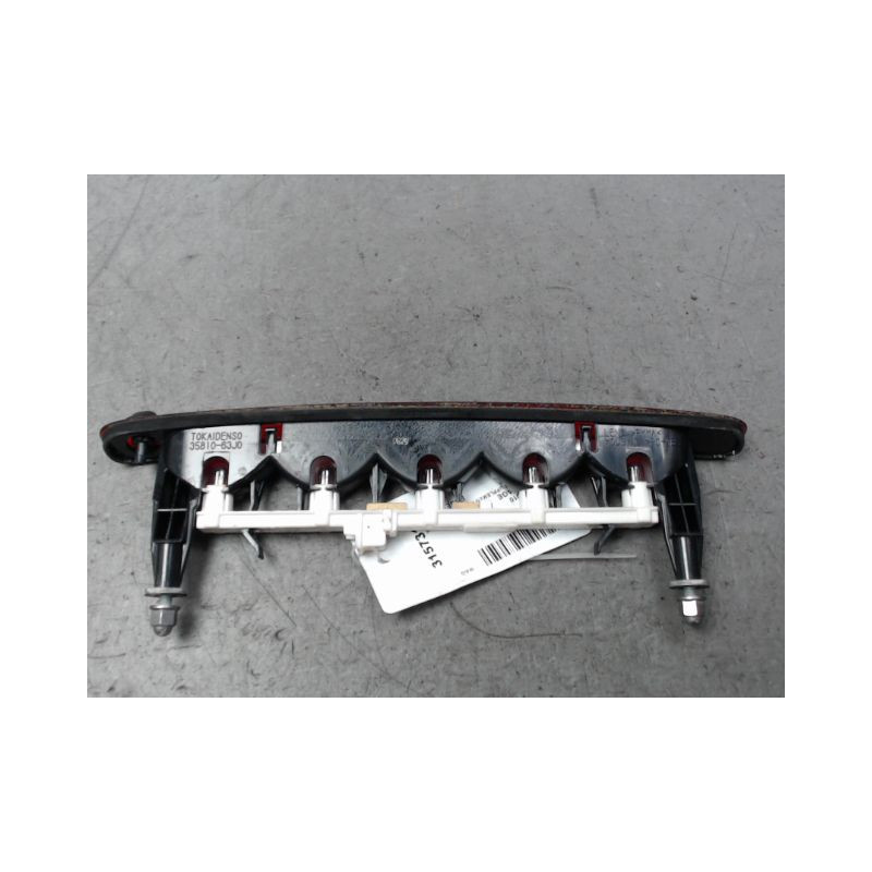 FEUX STOP SUPPLEMENTAIRE SUZUKI SWIFT 3P