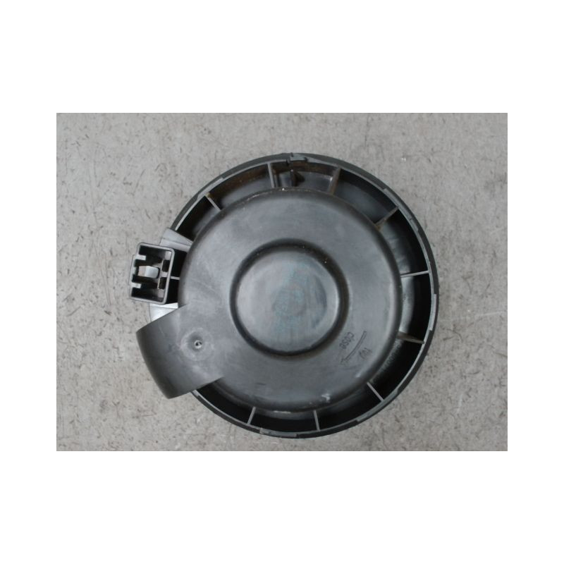 MOTEUR VENTILATEUR CHAUFFAGE FORD KUGA