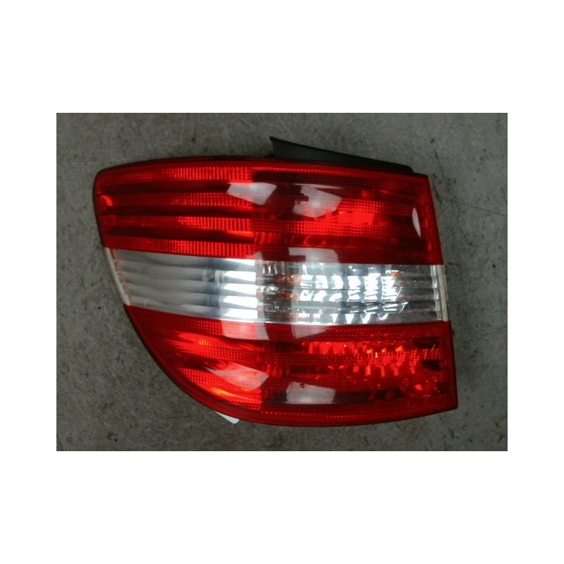 FEU ARRIERE GAUCHE  MERCEDES CLASSE B 05-08